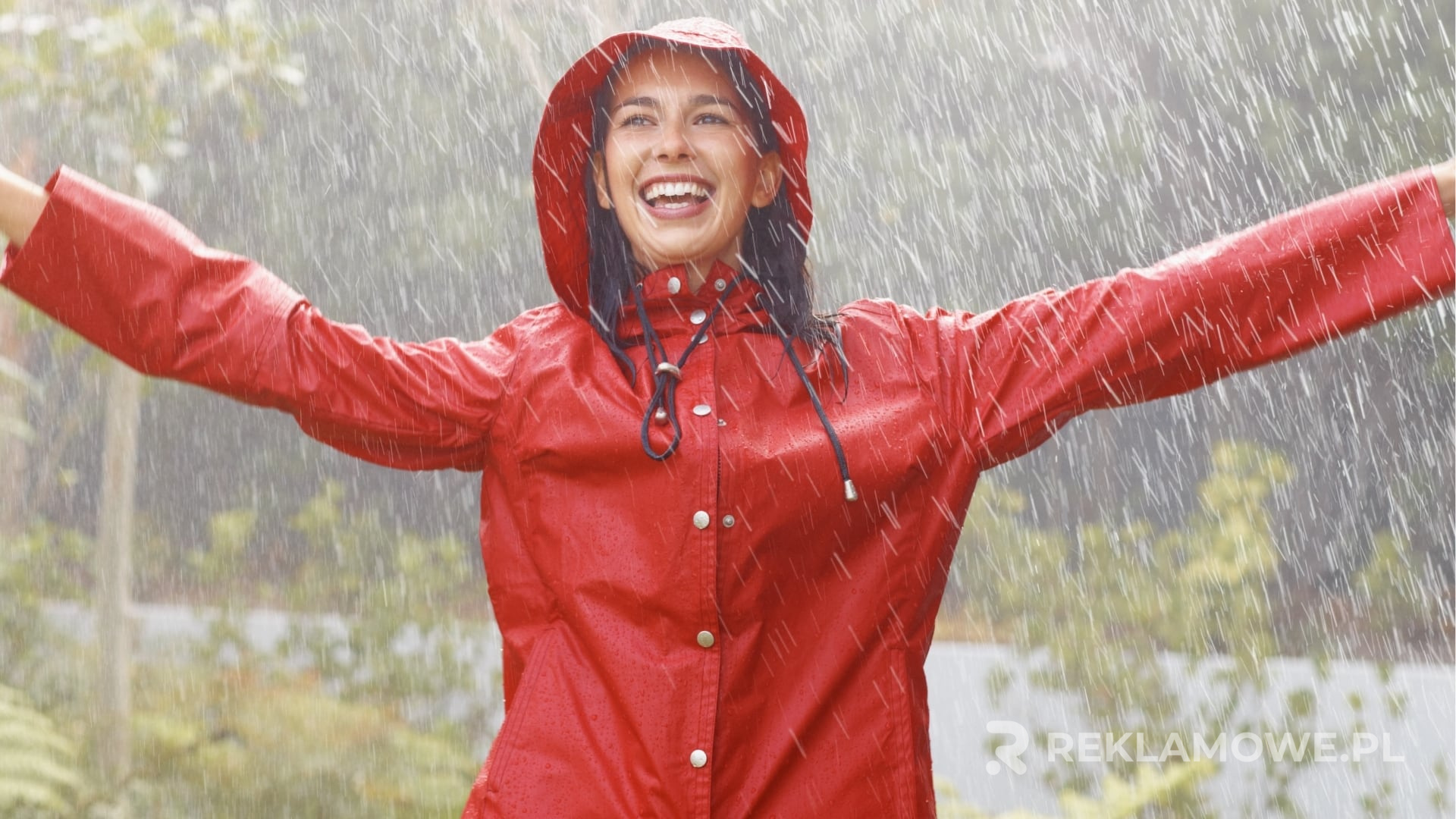 Peleryna reklamowa użyta w kampanii promocyjnej