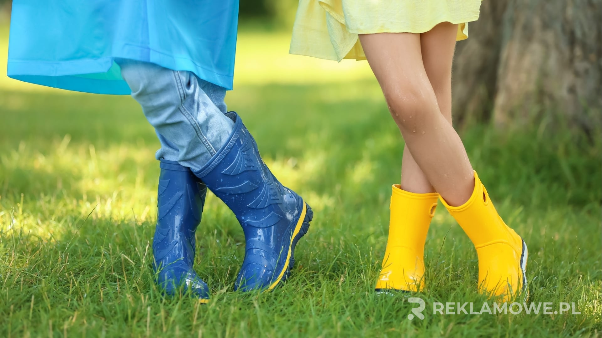 Peleryna reklamowa na targach branżowych