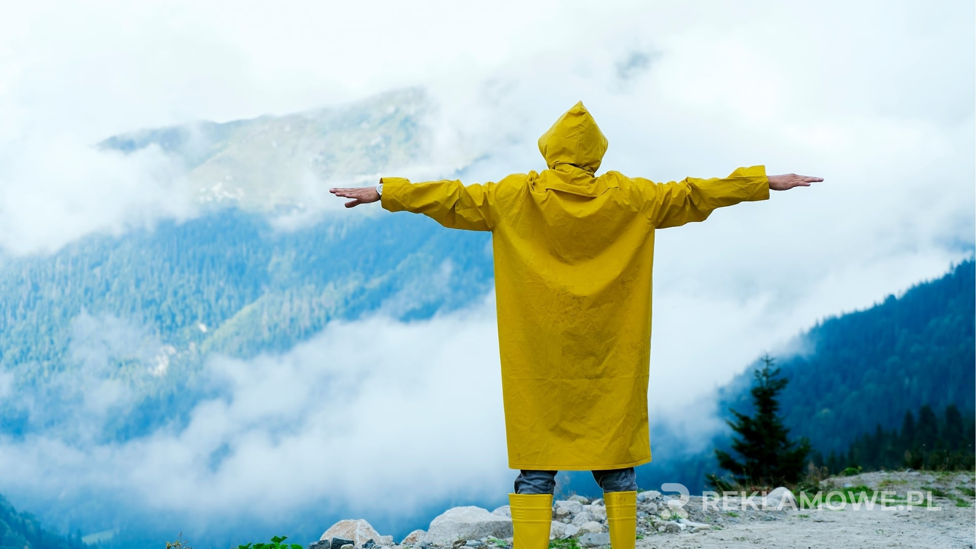 Materiały używane do produkcji peleryn reklamowych